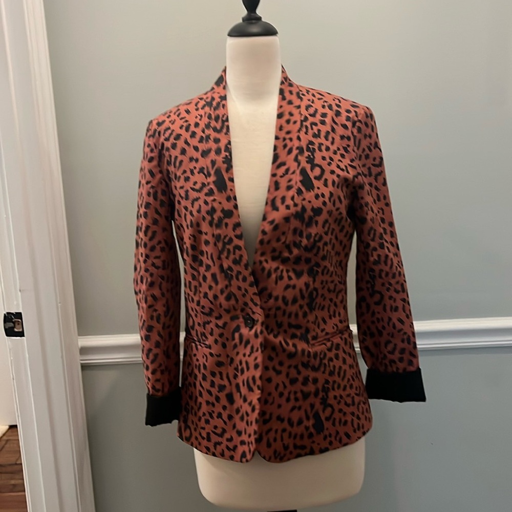 Scotch and soda women’s medium leopard design blazer.